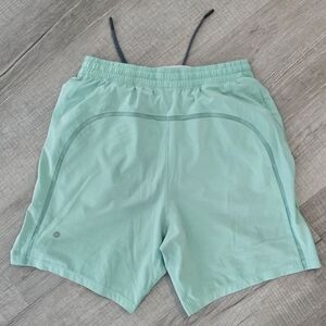 Lululemon 7 inch Pace Breaker Mens Shorts